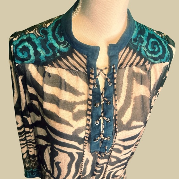 Alberto Makali 100% Silk Zebra & Blue Paisley Print Lace-Up Top Size Medium - Picture 3 of 15